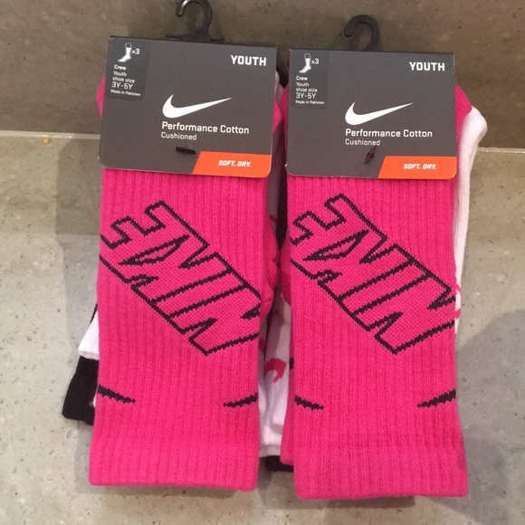 pink nike crew socks